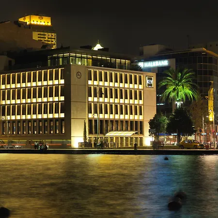 キー 4* イズミル