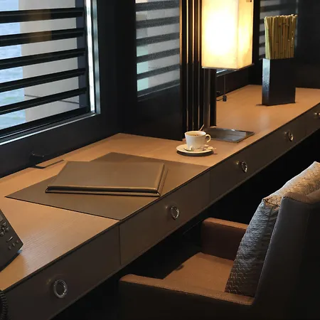 キー 4* イズミル