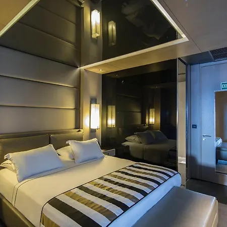 Key Hotel